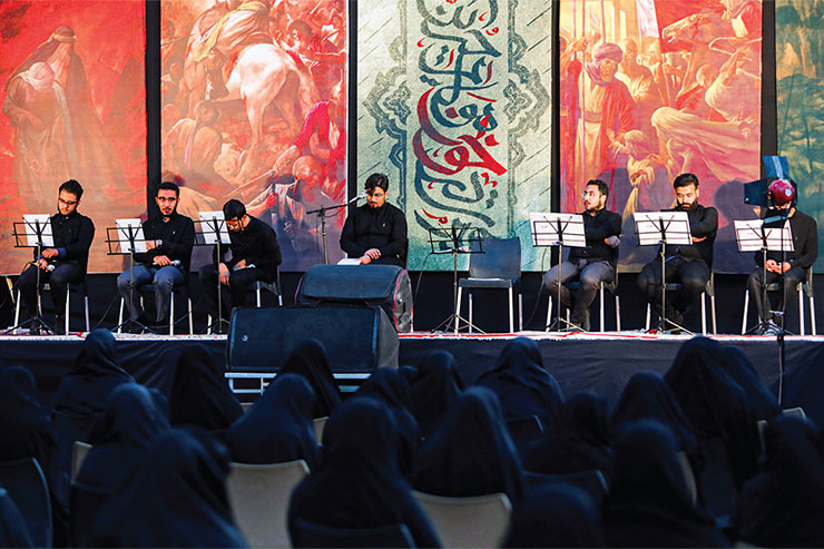 روایتی از برنامه «سوگ خوانی عبرت» که به مناسبت ماه محرم در مشهد برگزار می‌شود
