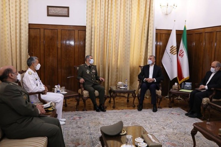 دیدار سرلشکر موسوی با امیر عبداللهیان | آمادگی ارتش برای همکاری با دستگاه دیپلماسی کشور