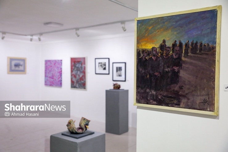 نگاهی به نمایشگاه گروهی نقاشی و حجم «هجوم»، که ادای دینی به کادر درمان است