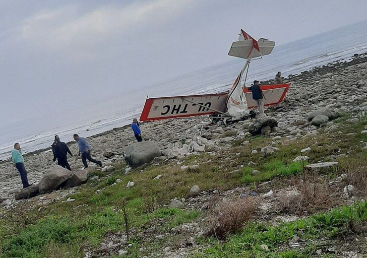 سقوط هواپیمای تفریحی در ساحل رامسر + عکس