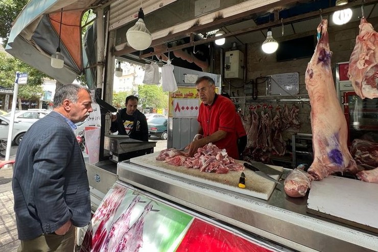 دلیل افزایش قیمت گوشت قرمز در سال جدید چیست؟ | نوسان قیمت، بازار گوشت و مرغ را به رکود برد