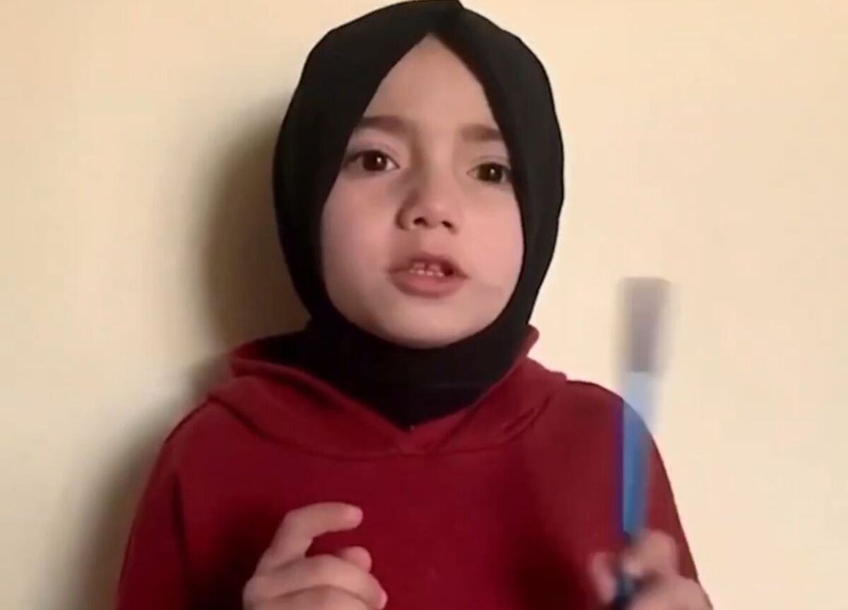 اعتراض دختر دانش‌آموز افغانستانی به تبعیض تحصیلی طالبان + فیلم