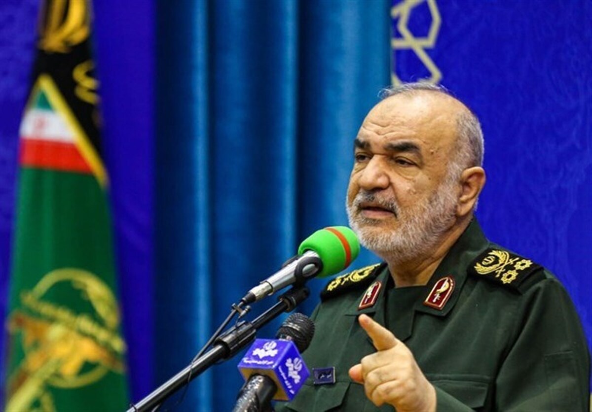 فرمانده کل سپاه: ساختن ایرانِ قوی هدف اصلی ماست| همه هدف دشمنان، گسترش فقر در جامعه است