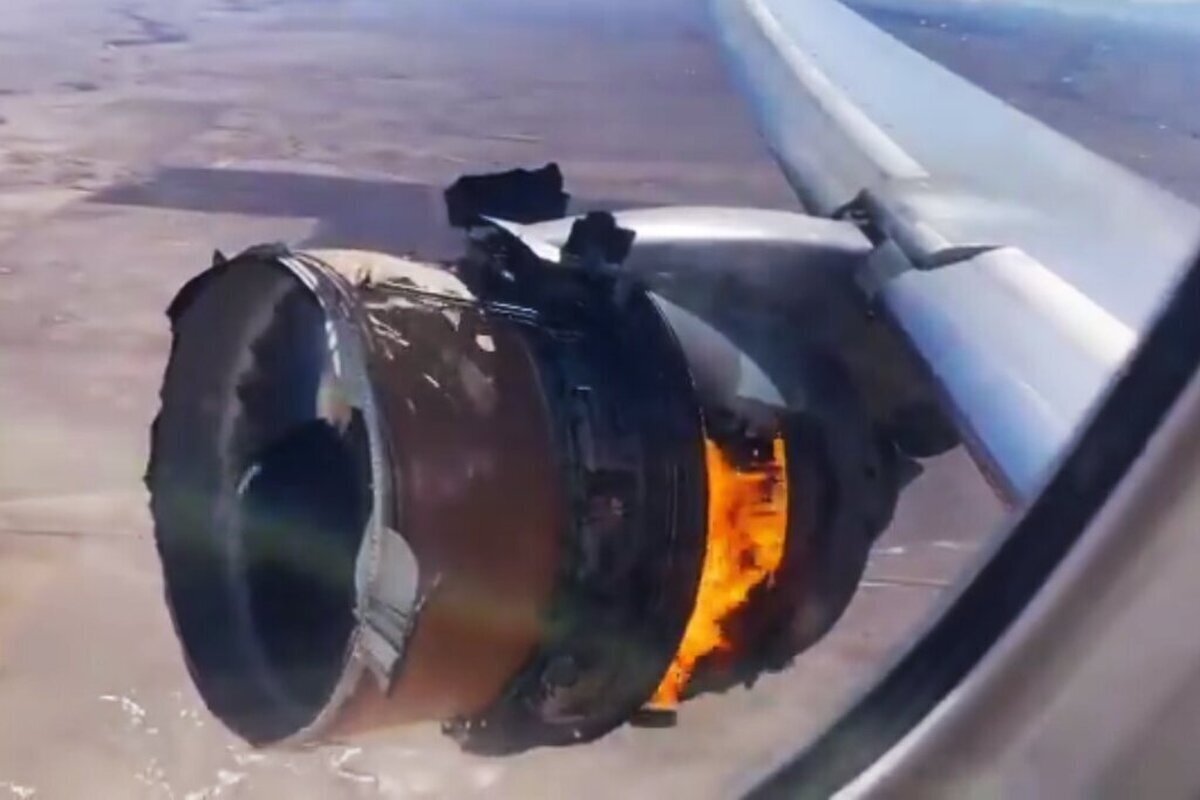 ویدئو| تصاویری ترسناک از آتش گرفتن موتور هواپیما