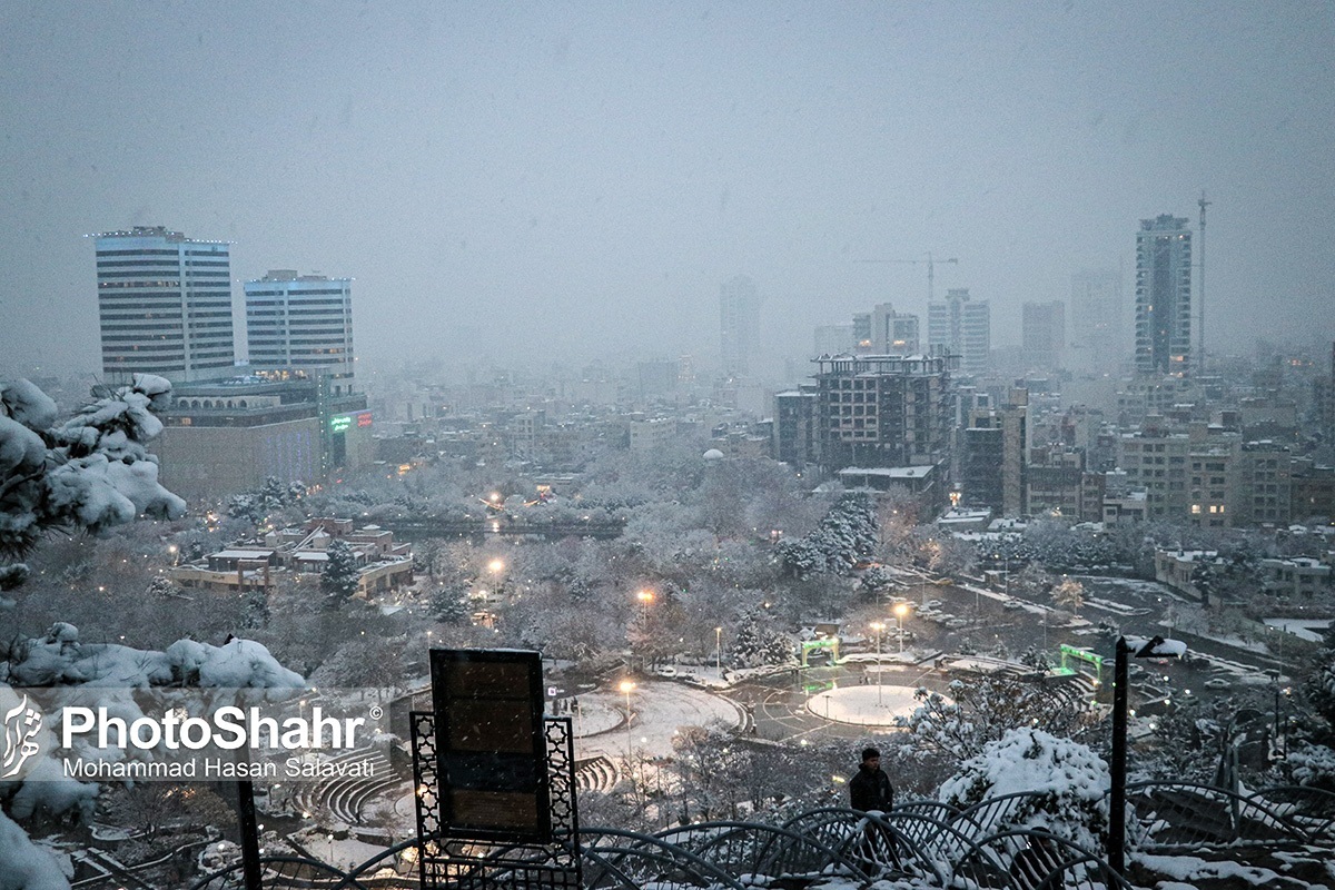 فعالیت نیرو‌های مناطق شهرداری مشهد همچنان ادامه دارد
