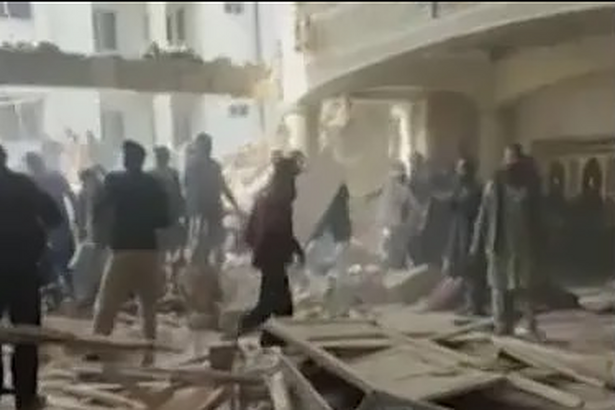 فیلم انفجار در مسجد پیشاور پاکستان