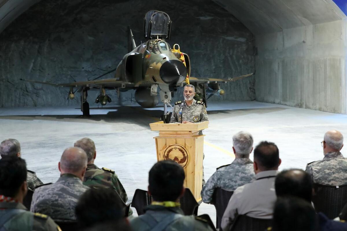 فرمانده کل ارتش: پایگاه‌های نهاجا میزبان جنگنده‌های جدید| پایگاه‌های ناشناخته توانایی انجام کار‌های بزرگی را دارند