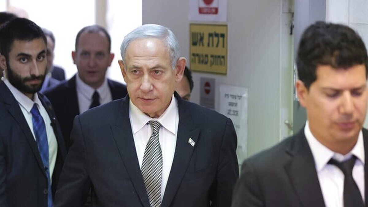 نتانیاهو و همسرش در دادگاه حضور پیدا کردند+ عکس