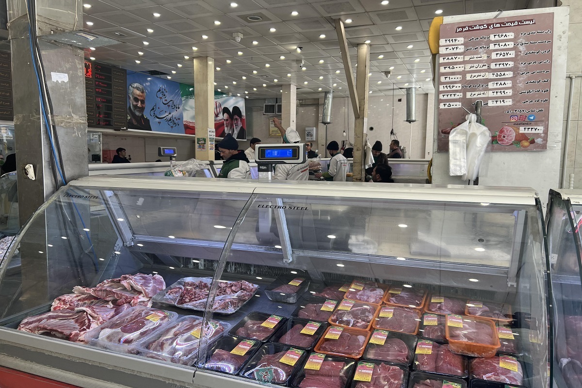 گوشت قرمز روزانه افزایش قیمت دارد | قیمت گوشت در بازار امروز (۳۰ بهمن ماه) مشهد + فیلم
