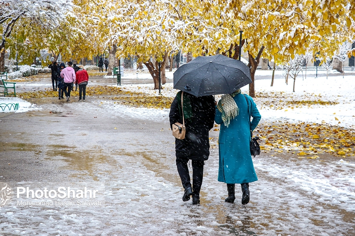 بارش باران و برف در خراسان رضوی | وضعیت هوای مشهد در شرایط ناسالم قرار گرفت (٨ بهمن‌ماه ١۴٠١)