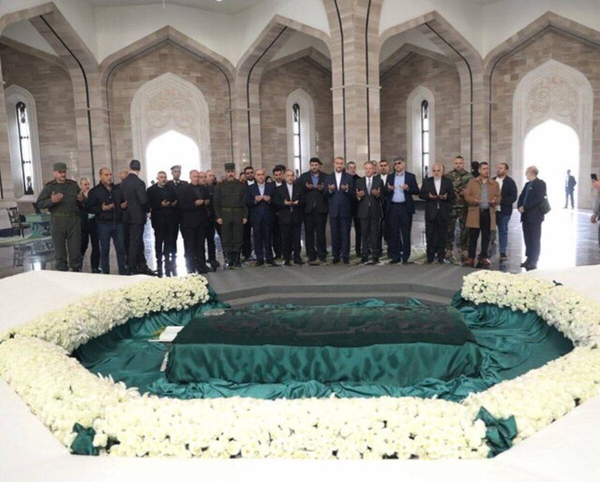 امیرعبداللهیان بر مزار حافظ اسد ادای احترام کرد