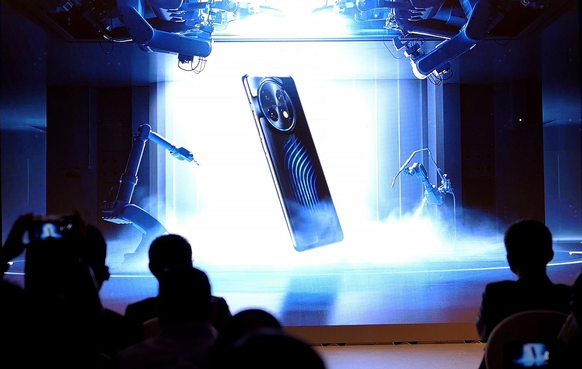 رونمایی وان‌پلاس از گوشی مفهومی OnePlus 11 Concept با سیستم خنک‌کننده جدید