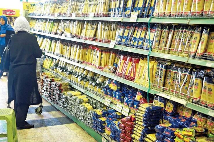 رئیس اتحادیه سوپرمارکت داران: ماکارونی به وفور در بازار وجود دارد