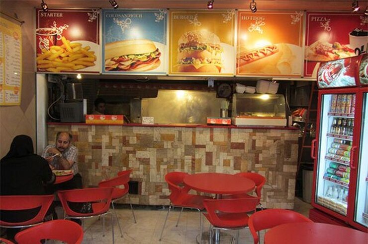 گرانی‌ها بازار فست فود مشهد را به کسادی کشاند | تقاضا برای ساندویچ ارزان‌قیمت افزایش یافته است