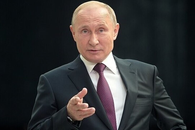 پوتین: غرب می‌خواهد روسیه را از داخل نابود کند