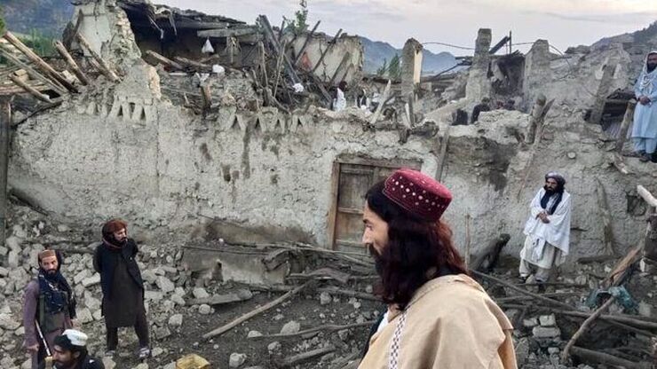 دستور آیت الله رئیسی برای کمک به زلزله زدگان افغانستان