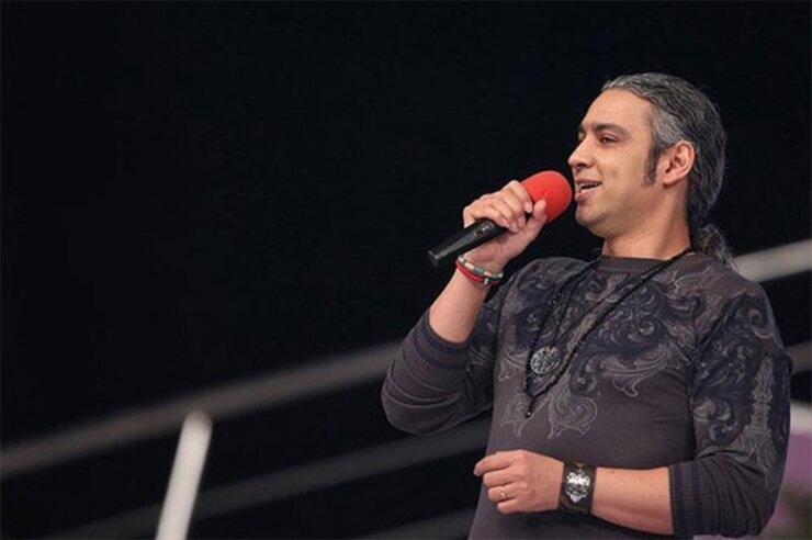 حضور مازیار فلاحی در شبکه انگلیسی من‌وتو | خواننده ایرانی مهاجرت کرد؟ + عکس