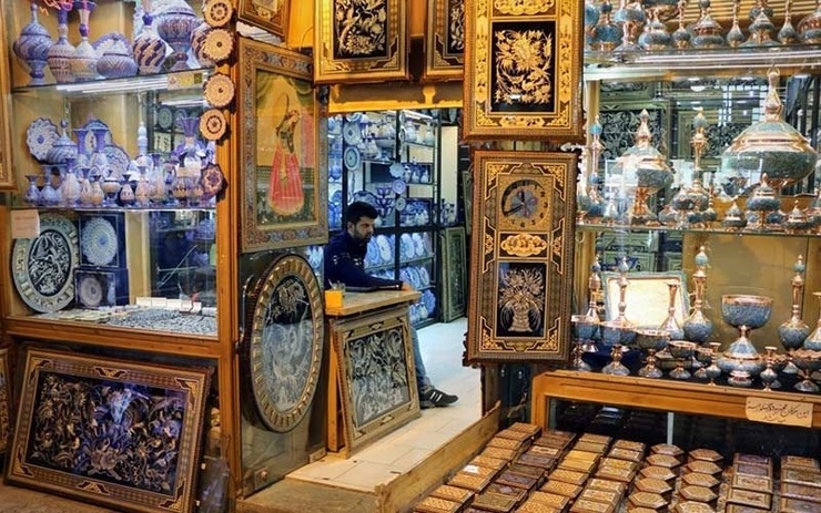 بررسی لزوم وجود بازار هنر در شهر مشهد در گفتگو با هنرمندان تجسمی