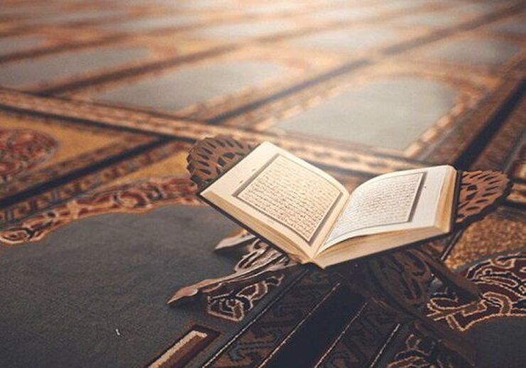قرآن مخصوص حفاظ در مشهد مقدس رونمایی شد + فیلم