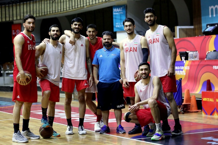 تیم بسکتبال ایران نوین راهی ارمنستان شد 