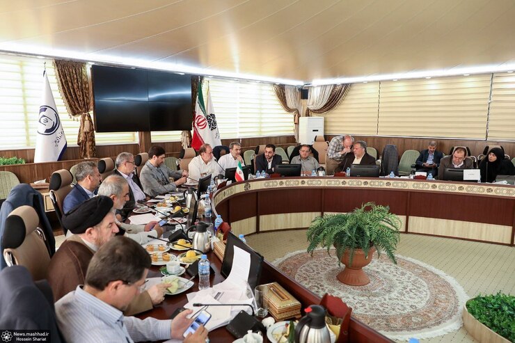 نشست شهردار مشهد با اعضای کمیسیون برنامه و بودجه مجلس شورای اسلامی