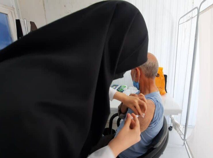 اجرای طرح واکسیناسیون عمومی در جمعه بازار شهید شوشتری