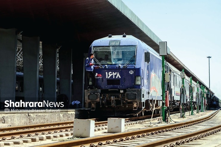 راه‌اندازی قطار سمنان، دامغان و شاهرود به مقصد مشهد| مدیرعامل راه‌آهن: رکورد ۱۰ ساله جابجایی مسافر را شکستیم