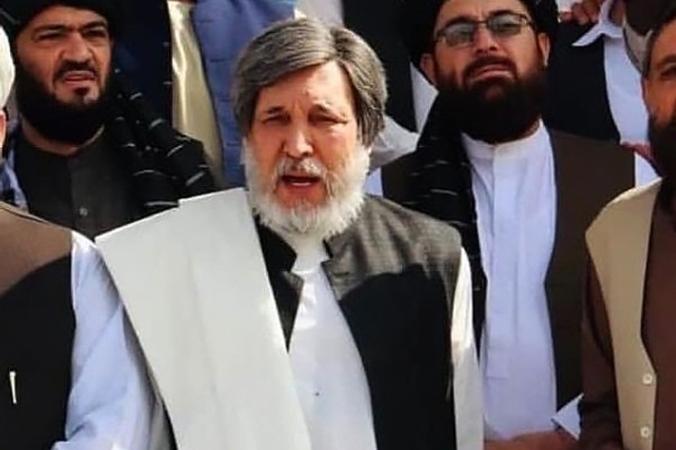 طالبان محمود کرزی برادر رئیس جمهور پیشین افغانستان را ممنوع الخروج کرد