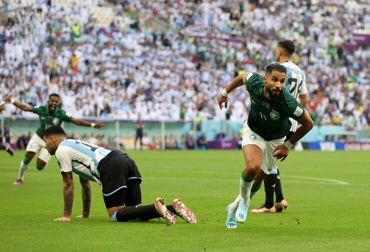 ویدئو | گل زیبای الدوساری برای تیم ملی عربستان مقابل آرژانتین | عربستان در شروع نیمه دوم آرژانتین را غافلگیر کرد