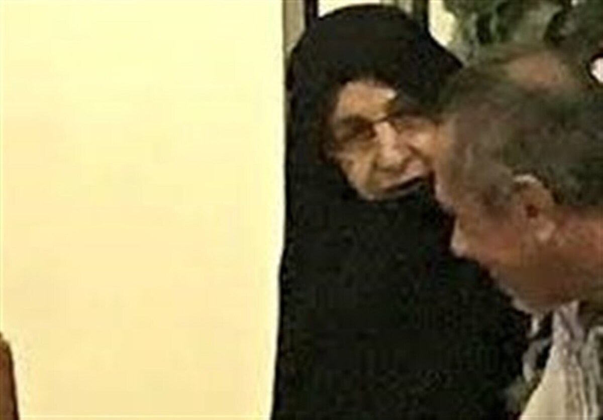 ماجرای اعلام برائت «بدری خامنه‌‎ای» خواهر رهبر انقلاب چیست؟+ فیلم مصاحبه وی بعد از پناه‌بردن به صدام