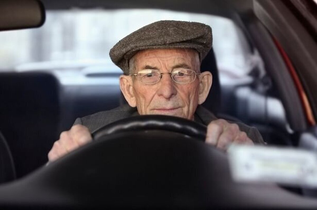 شرایط تمدید گواهینامه رانندگی سالمندان چیست؟