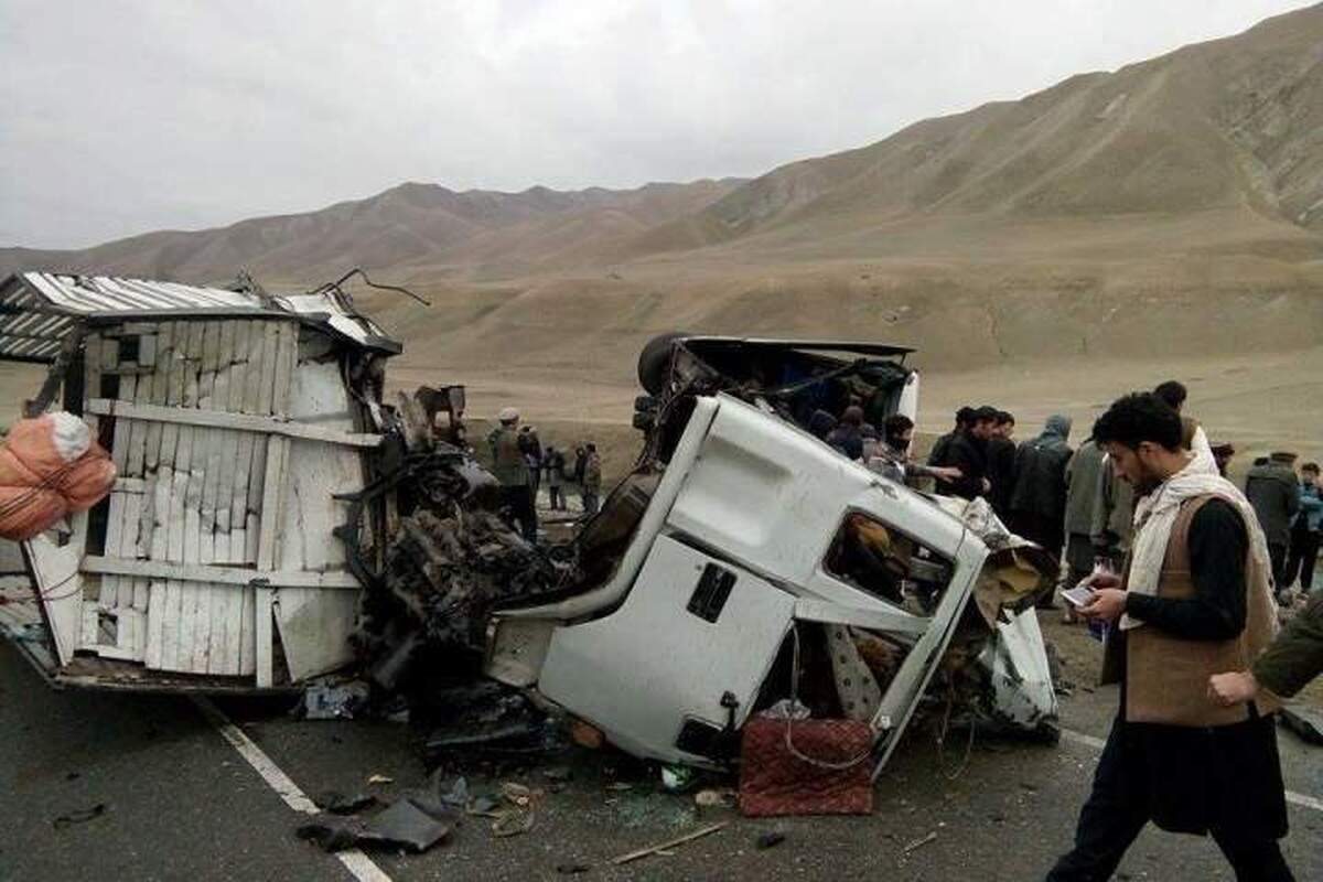 سانحه رانندگیِ شمال افغانستان ۱۴ کشته و زخمی برجای گذاشت