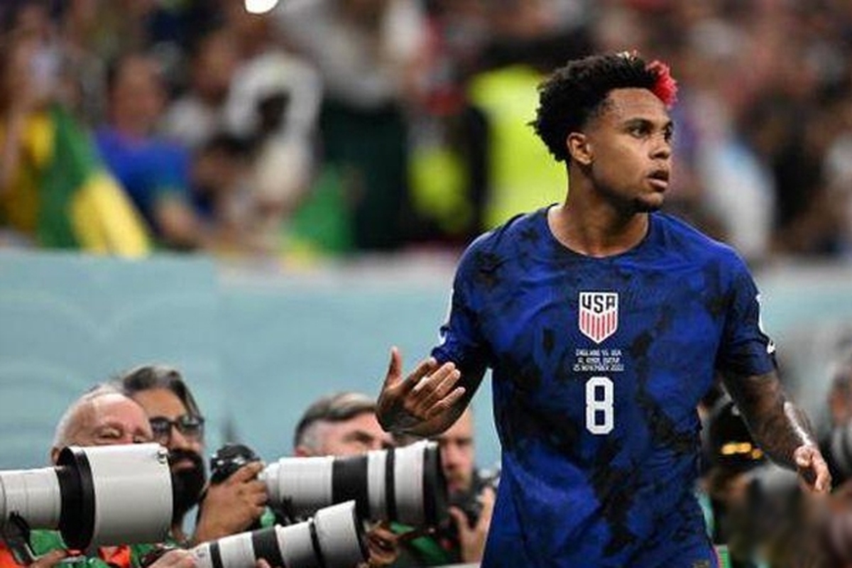 واکنش تماشاگران جام جهانی به رفتار غیراخلاقی بازیکن تیم ملی امریکا