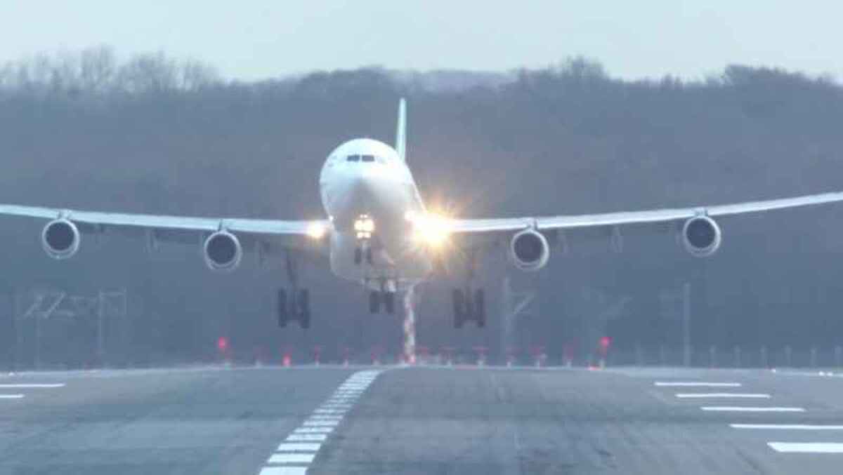 ویدئو| فرود هیجان‌انگیز ایرباس A340 در فرودگاه