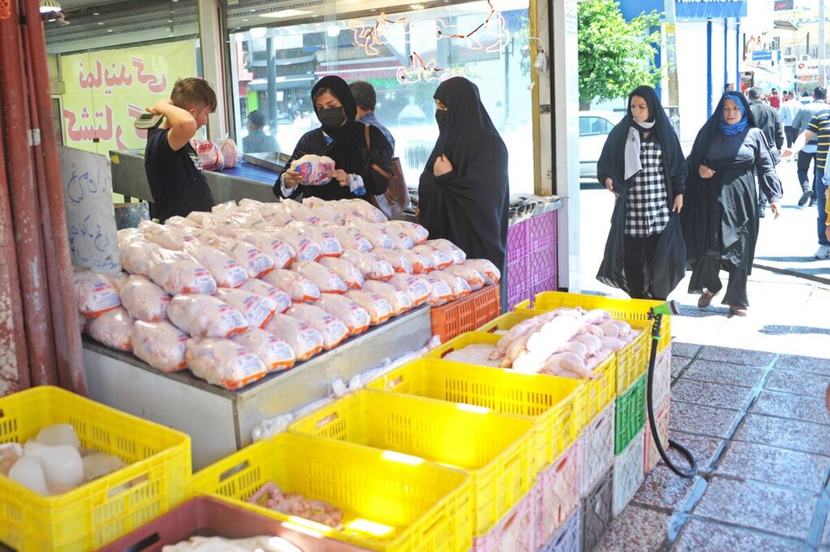 آخرین قیمت مرغ در بازار امروز مشهد (۲۱فرور‌دین) | نظارت بر بازار گوشت و مرغ در ایام ماه رمضان ضرورت دارد + فیلم