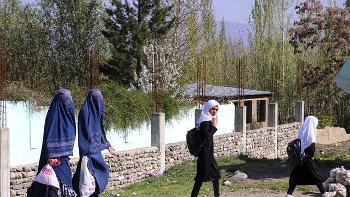 طالبان ورود زنان به رستوران‌های روباز در هرات را ممنوع کرد