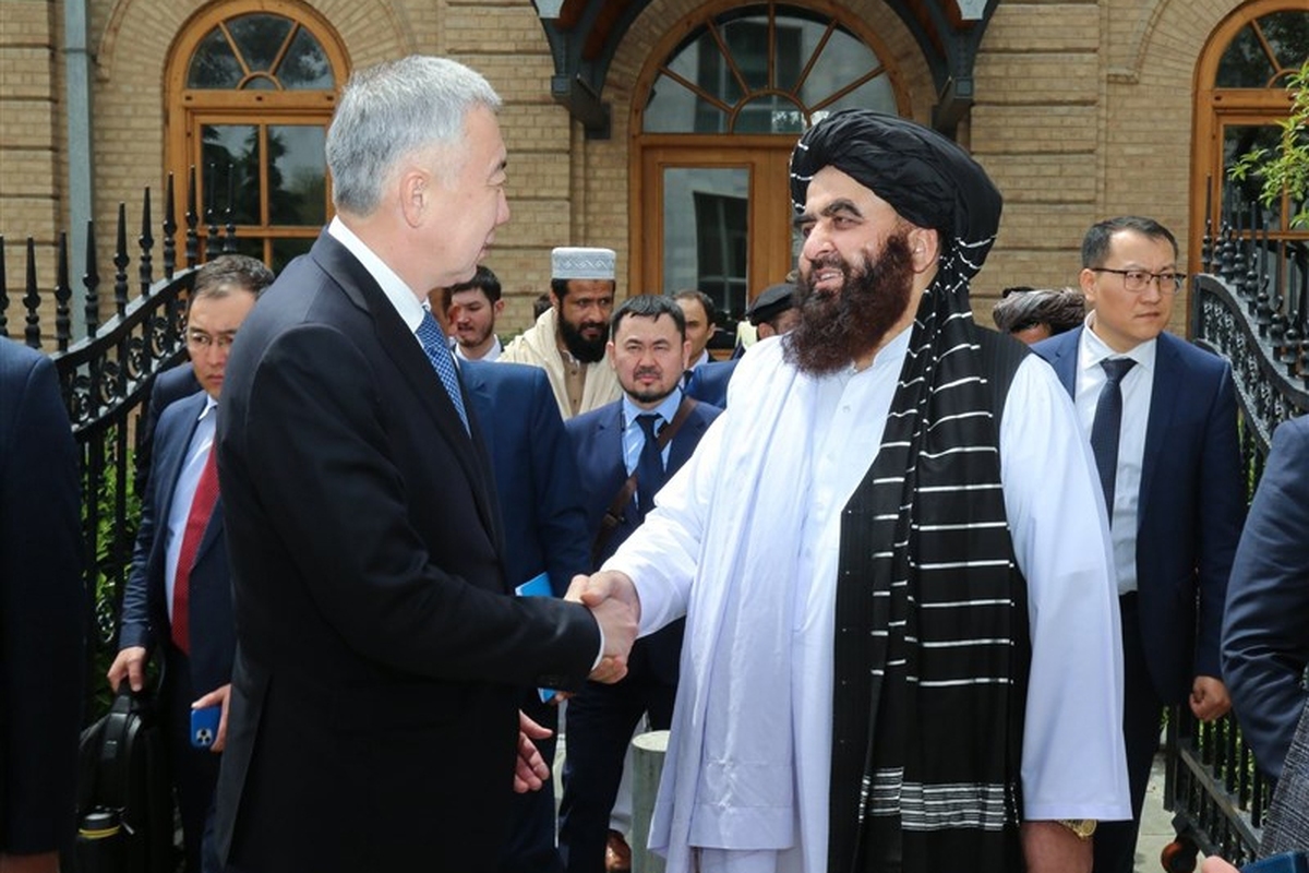 با میانجیگری چین؛ سفارت افغانستان در قزاقستان به طالبان تحویل داده شد