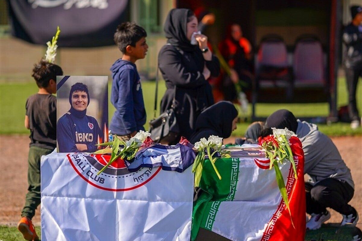 مراسم تشییع پیکر ملیکا محمدی در استادیوم آزادی تهران + فیلم و عکس