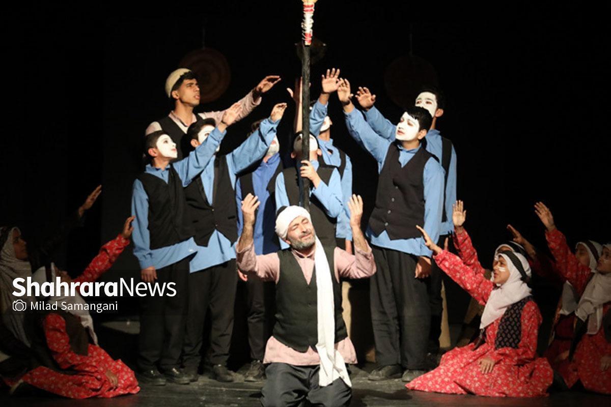 انتقاد منتقد تئاتر مشهد از کیفیت پایین نمایش‌های جشنواره منطقه‌ای خاوران