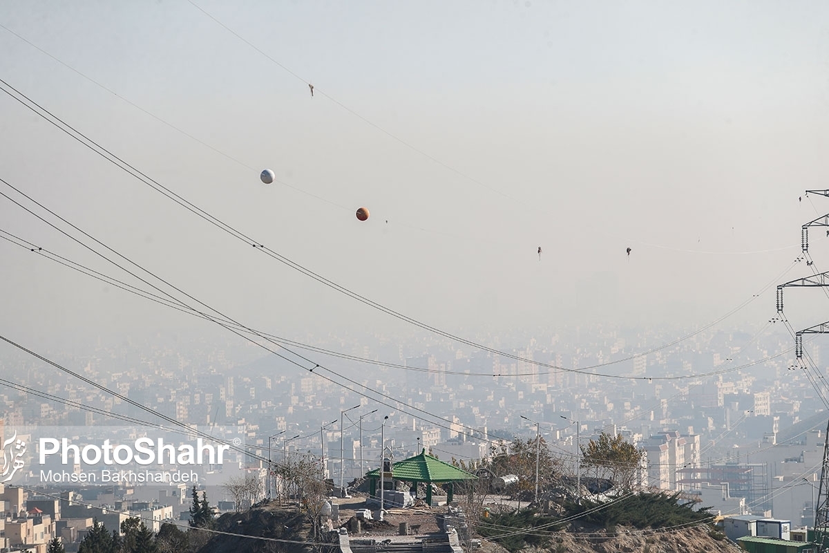 هوای ۸ منطقه کلانشهر مشهد امروز آلوده است (۲۶ دی ۱۴۰۲)