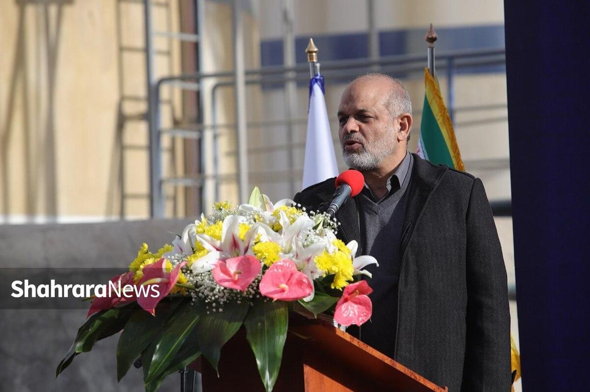 وزیر کشور در مشهد: حکمرانی استانی به حل مسائل کمک می‌کند