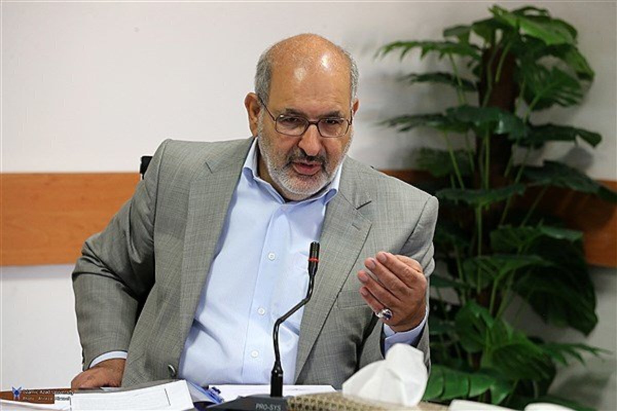 دبیر شورای عالی انقلاب فرهنگی: وزیر علوم با استعفای رئیس سازمان سنجش موافقت نکرده است