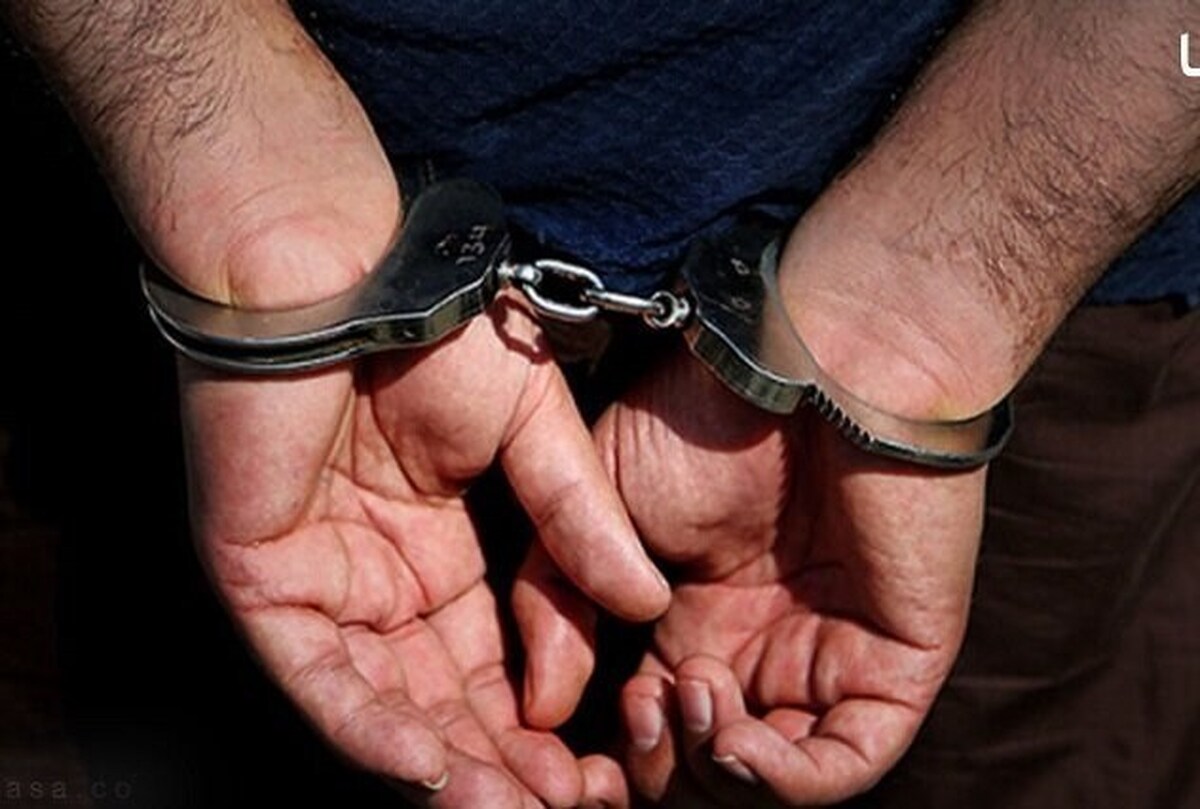 متهم به ۳۳ فقره سرقت قطعات و محتویات داخل خودرو در مشهد دستگیر شد (۱۳ اسفند ۱۴۰۲)