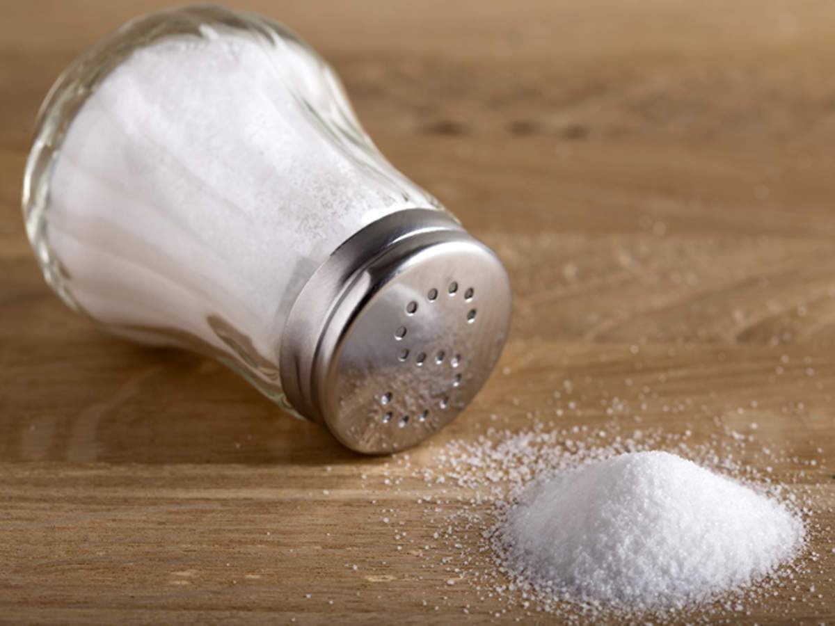 اینفوگرافی| مصرف بالای نمک چه بلایی سرتان می‌آورد؟