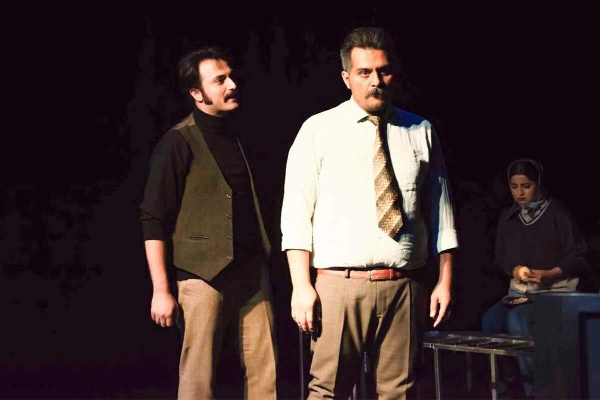 گزارشی از اجراهای گروه‌های تئاتر در سالن‌های نمایش | چراغ روشن شب‌های تئاتر مشهد