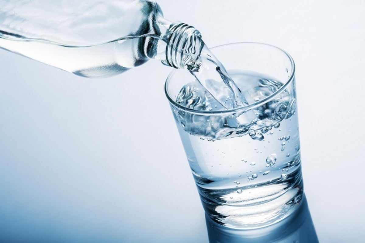 اینفوگرافی| فواید نوشیدن آب در صبح