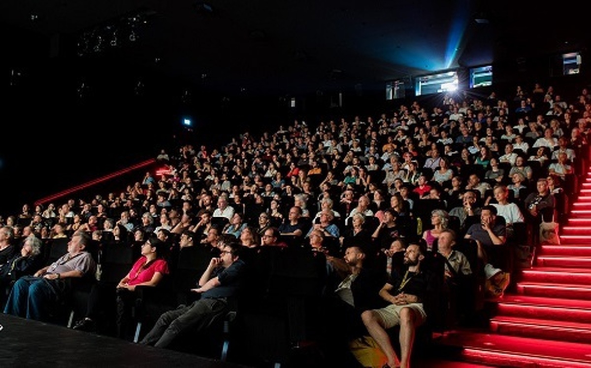 فروش ۱۰۴ میلیارد تومانی سینما‌ها در فروردین ماه | مشهد جزو پرفروش‌ها