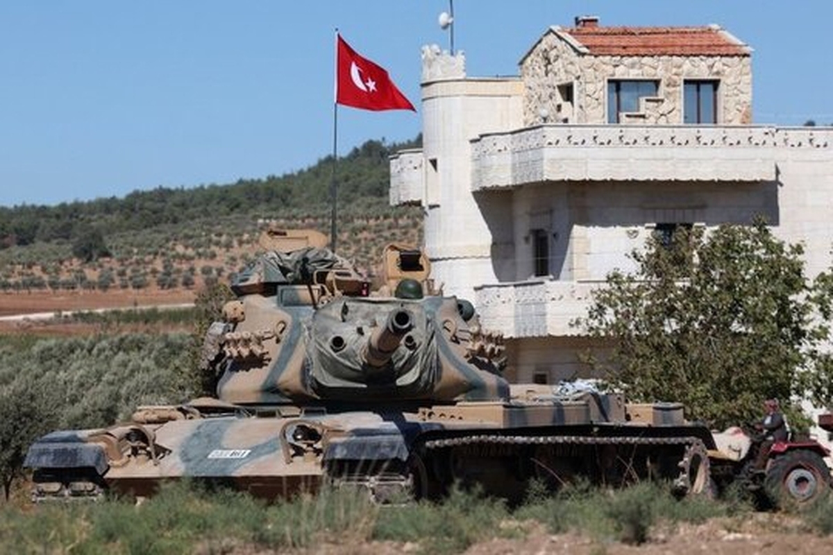 ارتش ترکیه به پایگاه‌های قسد در حومه شمالی حلب حمله توپخانه‌ای کرد