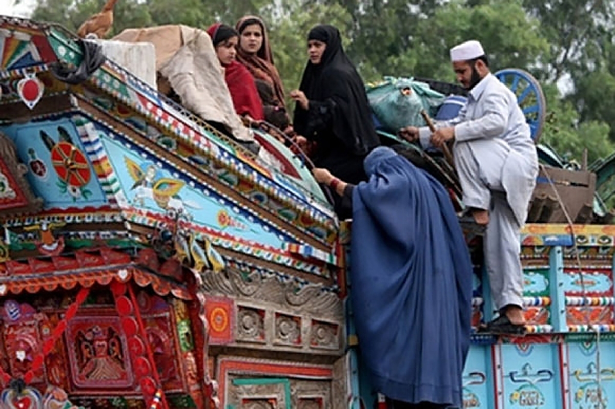بازگشت بیش از ۵۰۰ مهاجر از پاکستان به افغانستان