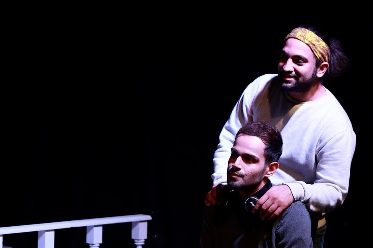 کافه شهر | روایتی از اجرای تئاتر پروانه الجزایری